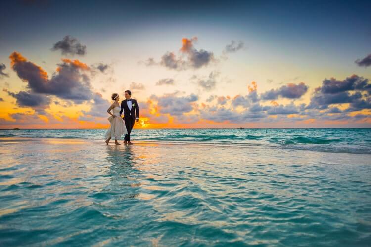 งานแต่งงานริมชายหาดทางเลือกที่สมบูรณ์แบบสำหรับคู่รัก